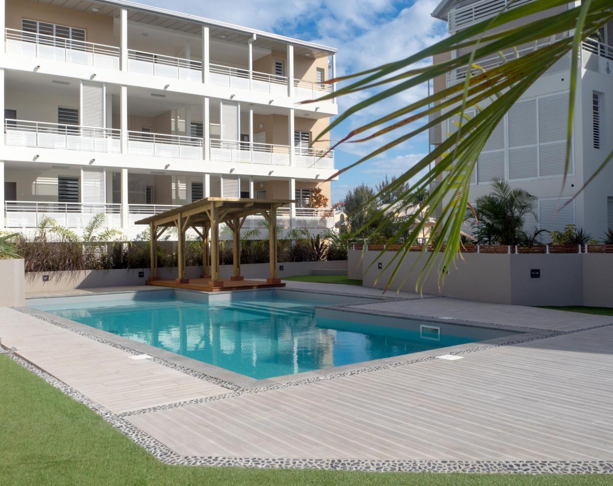Escale Tropicale, Appart Vue Mer A 2 Min Du Lagon Apartment Saint-Gilles Les Bains Exterior photo